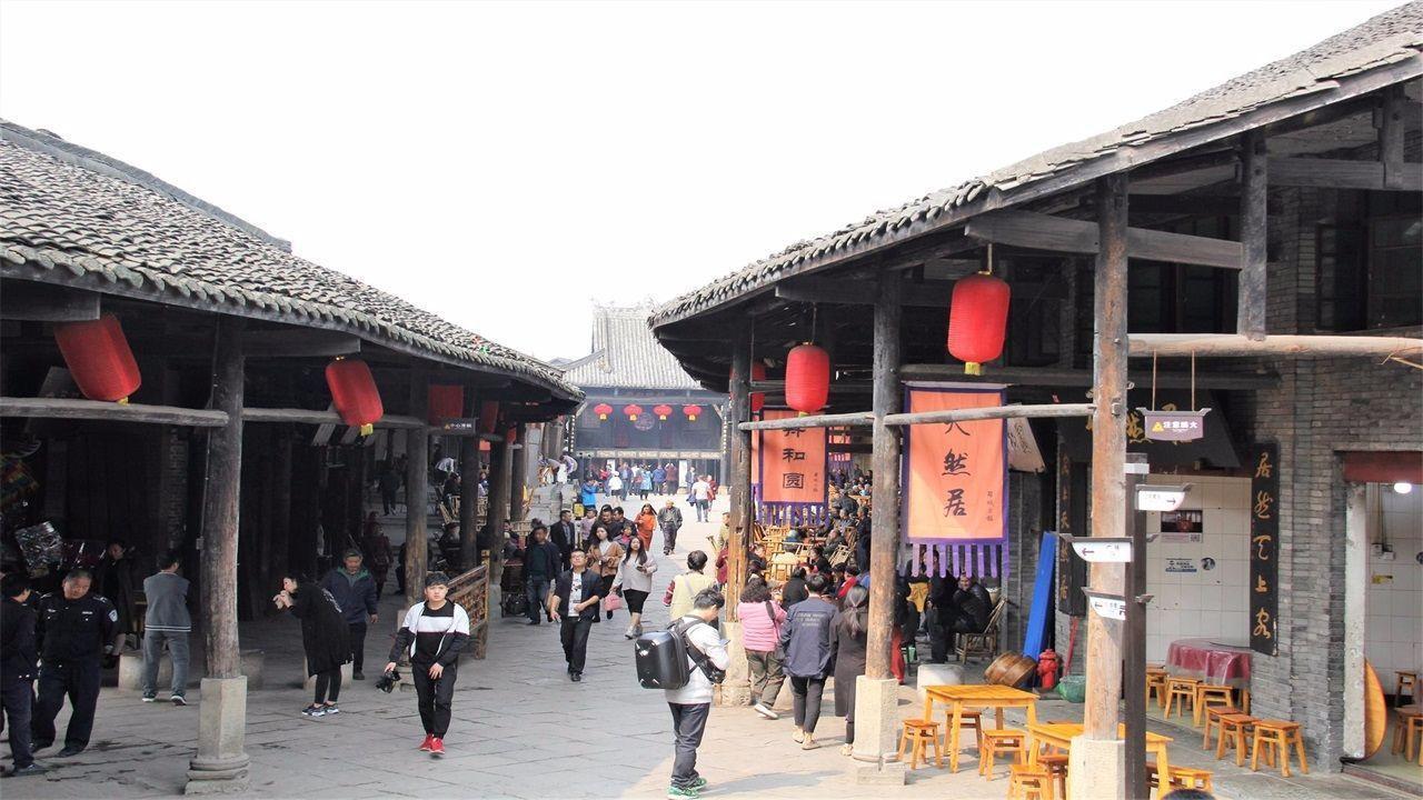 惊魂未定，药明康德再度跌停！医疗ETF（512170）溢价飙升